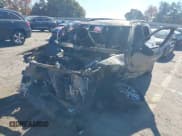 ✅ 2019 Jeep Cherokee Latitude • VIN: 1C4PJLCB0KD344885 • Lot: 43636683. Wystawiony na IAAI z przebiegiem Nie podano. Bezpłatny archiwum sprzedaży aukcyjnych z USA i szczegółowy raport historii pojazdu na DreamBid. Zdjęcie 2.