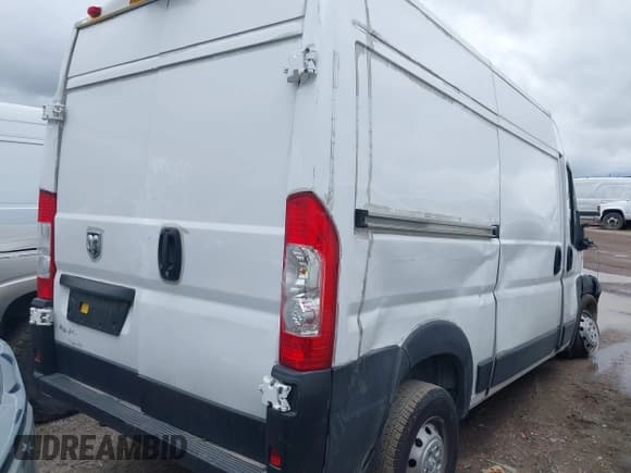 ✅ 2021 Ram ProMaster Cargo • VIN: 3C6LRVBG2ME533630 • Lot: 40225520. Listed on IAAI with 75,342 mi. Free auction sales archive from the USA and detailed vehicle history report at DreamBid. Image 4.