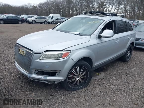 ✅ 2008 Audi Q7 Premium • VIN: WA1BV74L28D054633 • Lot: 42026140. Wystawiony na IAAI z przebiegiem Nie podano. Bezpłatny archiwum sprzedaży aukcyjnych z USA i szczegółowy raport historii pojazdu na DreamBid. Zdjęcie 2.