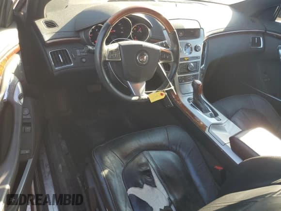 ✅ 2011 Cadillac CTS Premium • VIN: 1G6DS1ED7B0120851 • Lot: 89669055. Wystawiony na Copart z przebiegiem 201 712 mil. Bezpłatny archiwum sprzedaży aukcyjnych z USA i szczegółowy raport historii pojazdu na DreamBid. Zdjęcie 8.