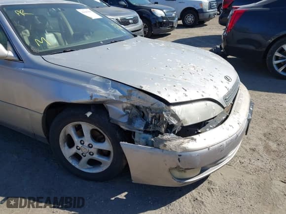 ✅ 1998 Lexus ES 300 • VIN: JT8BF28G8W5038803 • Lot: 41641509. Listed on IAAI with Not provided. Free auction sales archive from the USA and detailed vehicle history report at DreamBid. Image 6.