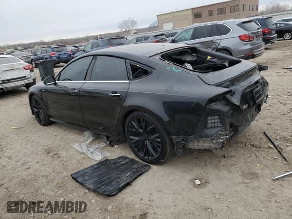 ✅ 2016 Audi A7 Premium Plus • VIN: WAUWMAFC2GN011811 • Lot: 43939365. Wystawiony na Copart z przebiegiem 103 946 mil. Bezpłatny archiwum sprzedaży aukcyjnych z USA i szczegółowy raport historii pojazdu na DreamBid. Zdjęcie 2.