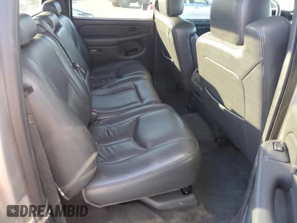 ✅ 2004 Chevrolet Silverado 1500 LS • VIN: 2GCEK13T941382163 • Lot: 84823424. Wystawiony na Copart z przebiegiem 207 003 mil. Bezpłatny archiwum sprzedaży aukcyjnych z USA i szczegółowy raport historii pojazdu na DreamBid. Zdjęcie 11.