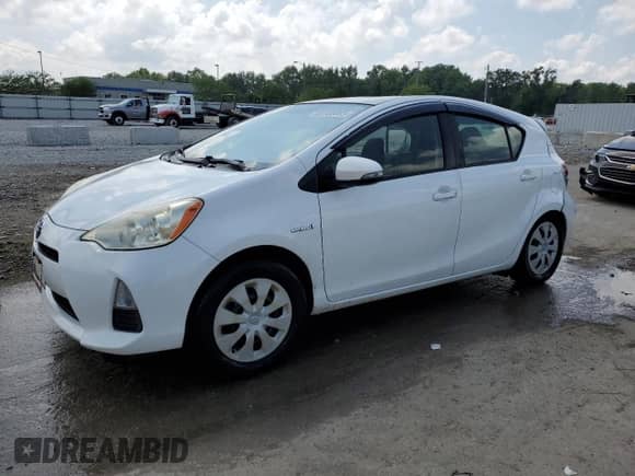 2012 Toyota Prius Two z VIN JTDKDTB3XC1505855, wystawiony jako Copart lot #63186005 z przebiegiem 154 318 mil mil oraz Szkoda całkowita • Salvage title. Historia ofert i sprzedaży dostępna na DreamBid. Obrazek 1.