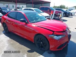 ✅ 2018 Alfa Romeo Giulia • VIN: ZARFAEDNXJ7563243 • Lot: 42331619. Wystawiony na IAAI z przebiegiem Nie podano. Bezpłatny archiwum sprzedaży aukcyjnych z USA i szczegółowy raport historii pojazdu na DreamBid. Zdjęcie 1.