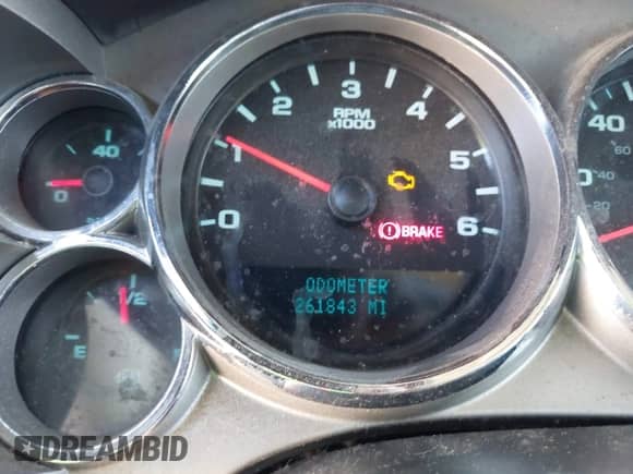 ✅ 2008 GMC Sierra 1500 SLE1 • VIN: 2GTEC13J781171948 • Lot: 43498929. Wystawiony na IAAI z przebiegiem 261 843 mil. Bezpłatny archiwum sprzedaży aukcyjnych z USA i szczegółowy raport historii pojazdu na DreamBid. Zdjęcie 7.