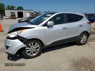 2013 Hyundai Tucson Limited z VIN KM8JUCAC9DU557664, wystawiony jako Copart lot #53707934 z przebiegiem 148 967 mil mil oraz Szkoda całkowita • Salvage title. Historia ofert i sprzedaży dostępna na DreamBid. Obrazek 1.
