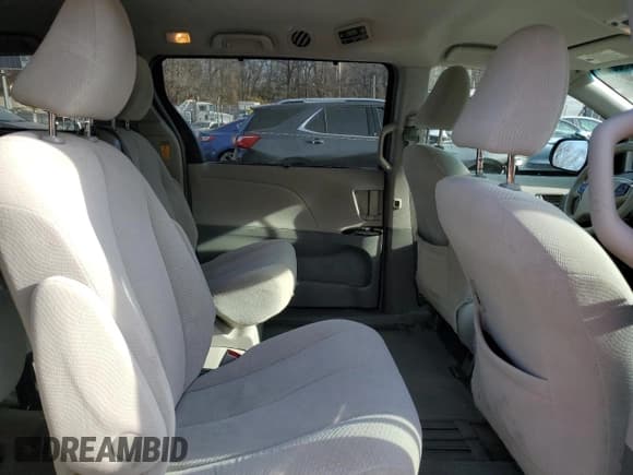 ✅ 2014 Toyota Sienna LE • VIN: 5TDKK3DC1ES521838 • Lot: 91239805. Listed on Copart with 139,460 mi. Free auction sales archive from the USA and detailed vehicle history report at DreamBid. Image 11.
