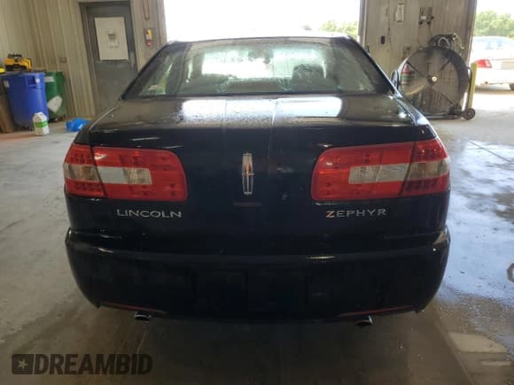 ✅ 2006 Lincoln Zephyr • VIN: 3LNHM26176R637622 • Lot: 70240224. Wystawiony na Copart z przebiegiem 169 457 mil. Bezpłatny archiwum sprzedaży aukcyjnych z USA i szczegółowy raport historii pojazdu na DreamBid. Zdjęcie 6.