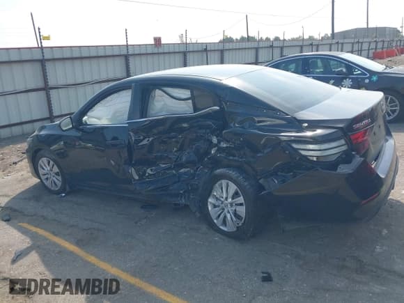 ✅ 2024 Nissan Sentra S • VIN: 3N1AB8BVXRY240524 • Lot: 43519731. Listed on IAAI with 72,539 mi. Free auction sales archive from the USA and detailed vehicle history report at DreamBid. Image 14.