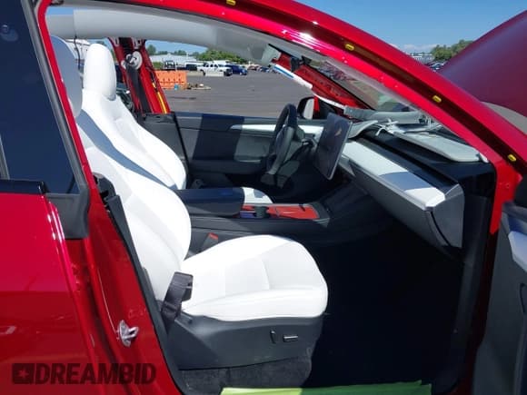 ✅ 2025 Tesla Model Y Long Range • VIN: 7SAYGDEE1SF292498 • Lot: 42781745. Listed on IAAI with 7,444 mi. Free auction sales archive from the USA and detailed vehicle history report at DreamBid. Image 5.