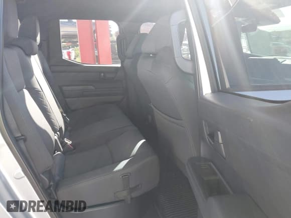 ✅ 2025 Toyota Tacoma SR5 • VIN: 3TYKB5FN1ST022435 • Lot: 43515823. Wystawiony na IAAI z przebiegiem 1 194 mil. Bezpłatny archiwum sprzedaży aukcyjnych z USA i szczegółowy raport historii pojazdu na DreamBid. Zdjęcie 8.