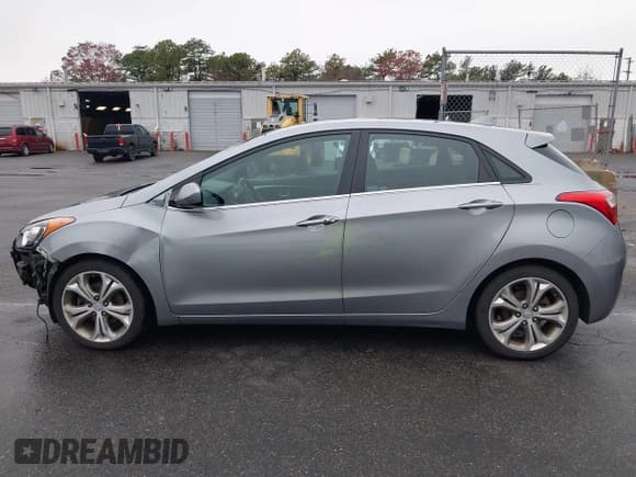 ✅ 2013 Hyundai Elantra • VIN: KMHD35LE5DU048147 • Lot: 43597679. Listed on IAAI with 105,764 mi. Free auction sales archive from the USA and detailed vehicle history report at DreamBid. Image 15.