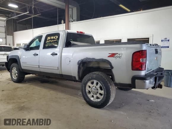 ✅ 2013 Chevrolet Silverado 2500HD LT • VIN: 1GC1KXCG5DF211049 • Lot: 80066945. Wystawiony na Copart z przebiegiem 182 678 mil. Bezpłatny archiwum sprzedaży aukcyjnych z USA i szczegółowy raport historii pojazdu na DreamBid. Zdjęcie 2.