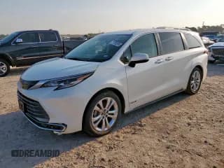 ✅ 2021 Toyota Sienna Limited • VIN: 5TDERKEC1MS017502 • Лот: 71793395. Опубликован ранее на Copart с пробегом 117 824 миль. Бесплатный доступ к архиву аукционных продаж из США и подробный отчёт об истории автомобиля на DreamBid. Изображение 1.
