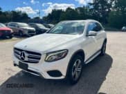 ✅ 2017 Mercedes-Benz GLC 300 • VIN: WDC0G4KB6HF142485 • Lot: 82070395. Wystawiony na Copart z przebiegiem 208 201 mil. Bezpłatny archiwum sprzedaży aukcyjnych z USA i szczegółowy raport historii pojazdu na DreamBid. Zdjęcie 2.