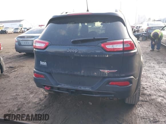 ✅ 2017 Jeep Cherokee Trailhawk • VIN: 1C4PJMBS4HW647852 • Lot: 41192324. Wystawiony na IAAI z przebiegiem 116 429 mil. Bezpłatny archiwum sprzedaży aukcyjnych z USA i szczegółowy raport historii pojazdu na DreamBid. Zdjęcie 16.