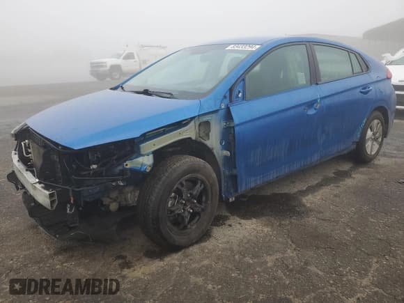 ✅ 2018 Hyundai Ioniq Blue • VIN: KMHC65LCXJU063675 • Лот: 83433294. Опубликован ранее на Copart с пробегом 296 462 миль. Бесплатный доступ к архиву аукционных продаж из США и подробный отчёт об истории автомобиля на DreamBid. Изображение 1.