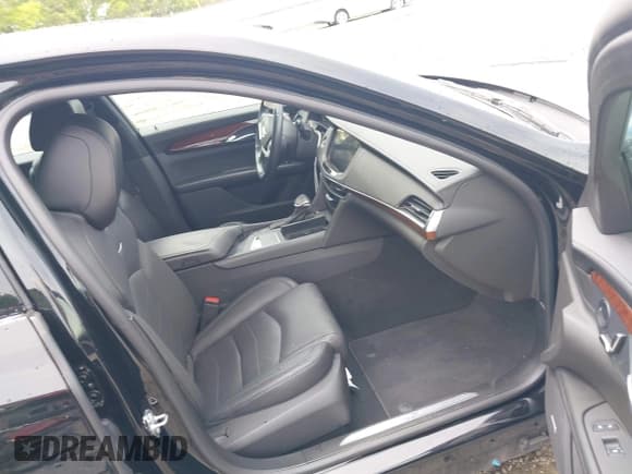 ✅ 2018 Cadillac CT6 AWD • VIN: 1G6KB5RS9JU100454 • Lot: 42376534. Listed on IAAI with 46,938 mi. Free auction sales archive from the USA and detailed vehicle history report at DreamBid. Image 5.