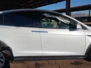 ✅ 2020 Tesla Model X Long Range • VIN: 5YJXCBE21LF238490 • Lot: 42272614. Wystawiony na IAAI z przebiegiem 96 133 mil. Bezpłatny archiwum sprzedaży aukcyjnych z USA i szczegółowy raport historii pojazdu na DreamBid. Zdjęcie 14.