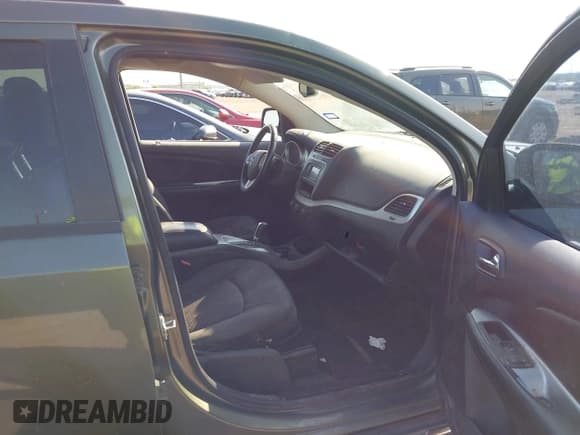 ✅ 2017 Dodge Journey Crossroad • VIN: 3C4PDCGB5HT516784 • Лот: 43563268. Опубликован ранее на IAAI с пробегом 120 251 миль. Бесплатный доступ к архиву аукционных продаж из США и подробный отчёт об истории автомобиля на DreamBid. Изображение 5.