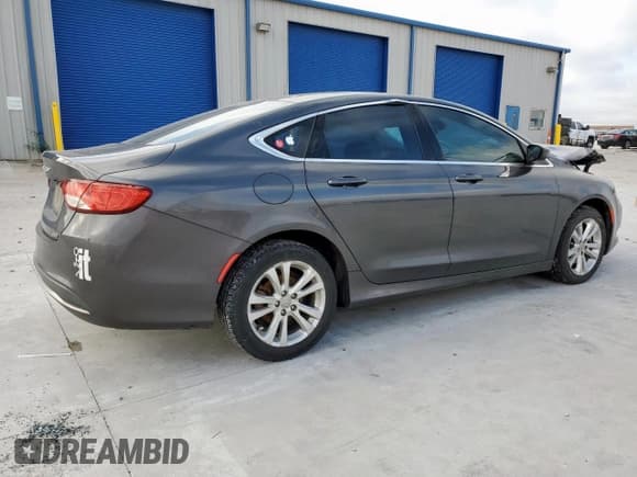 ✅ 2016 Chrysler 200 Limited • VIN: 1C3CCCAB3GN171610 • Лот: 90132065. Опубликован ранее на Copart с пробегом 135 126 миль. Бесплатный доступ к архиву аукционных продаж из США и подробный отчёт об истории автомобиля на DreamBid. Изображение 3.
