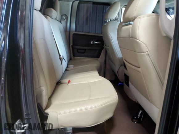 ✅ 2016 Ram 1500 Laramie • VIN: 1C6RR7JT7GS141006 • Лот: 68447385. Опубликован ранее на Copart с пробегом 83 795 миль. Бесплатный доступ к архиву аукционных продаж из США и подробный отчёт об истории автомобиля на DreamBid. Изображение 10.