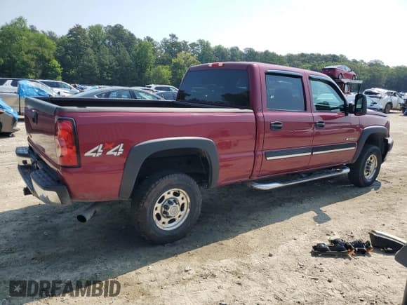 ✅ 2006 Chevrolet Silverado 2500HD LT2 • VIN: 1GCHK23U06F158786 • Lot: 60594805. Wystawiony na Copart z przebiegiem 209 549 mil. Bezpłatny archiwum sprzedaży aukcyjnych z USA i szczegółowy raport historii pojazdu na DreamBid. Zdjęcie 3.
