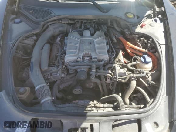 ✅ 2015 Porsche Panamera S E-Hybrid • VIN: WP0AD2A74FL040718 • Lot: 48956365. Listed on Copart with 69,408 mi. Free auction sales archive from the USA and detailed vehicle history report at DreamBid. Image 11.