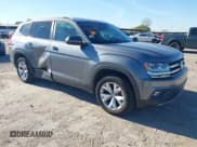 ✅ 2018 Volkswagen Atlas SE • VIN: 1V2CP2CA4JC595720 • Lot: 43625328. Listed on IAAI with 125,209 mi. Free auction sales archive from the USA and detailed vehicle history report at DreamBid. Image 1.