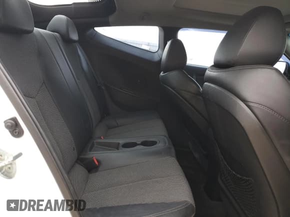 ✅ 2013 Hyundai Veloster w/Gray Int • VIN: KMHTC6ADXDU156677 • Lot: 79303324. Wystawiony na Copart z przebiegiem 72 584 mil. Bezpłatny archiwum sprzedaży aukcyjnych z USA i szczegółowy raport historii pojazdu na DreamBid. Zdjęcie 10.