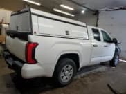✅ 2024 Toyota Tundra SR • VIN: 5TFKB5AA7RX034187 • Lot: 45389765. Wystawiony na Copart z przebiegiem 6 841 mil. Bezpłatny archiwum sprzedaży aukcyjnych z USA i szczegółowy raport historii pojazdu na DreamBid. Zdjęcie 3.