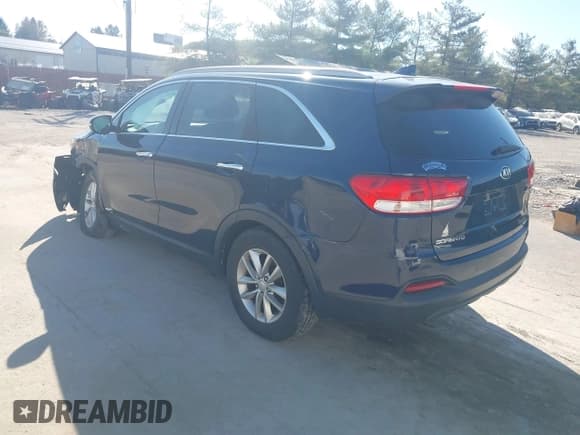 ✅ 2016 Kia Sorento LX • VIN: 5XYPGDA31GG110215 • Lot: 43372438. Wystawiony na IAAI z przebiegiem 141 839 mil. Bezpłatny archiwum sprzedaży aukcyjnych z USA i szczegółowy raport historii pojazdu na DreamBid. Zdjęcie 3.