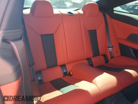 ✅ 2025 BMW M4 Competition xDrive • VIN: WBS33HK02SCS29869 • Lot: 90341885. Wystawiony na Copart z przebiegiem 5 122 mil. Bezpłatny archiwum sprzedaży aukcyjnych z USA i szczegółowy raport historii pojazdu na DreamBid. Zdjęcie 10.