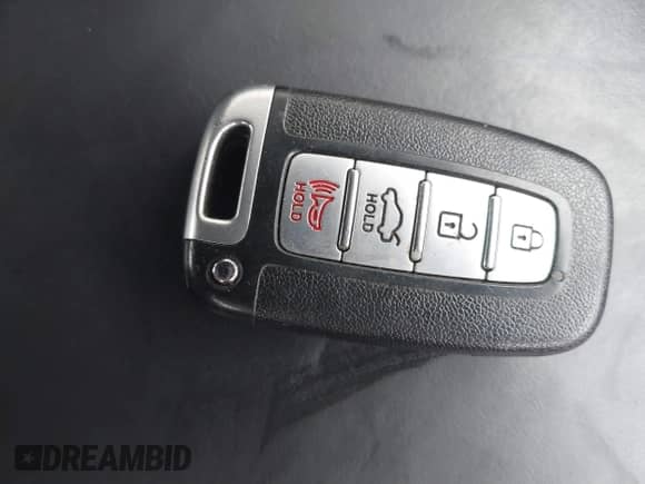 2014 Hyundai Azera Limited with VIN KMHFH4JG6EA361378, listed as a IAAI auction lot 41557210 with 58,561 mi miles and . Bid and sale history available at DreamBid. Image 11.