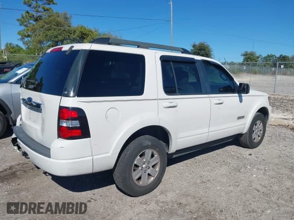 ✅ 2008 Ford Explorer XLT • VIN: 1FMEU63E08UA04022 • Lot: 43595650. Listed on IAAI with 235,927 mi. Free auction sales archive from the USA and detailed vehicle history report at DreamBid. Image 4.