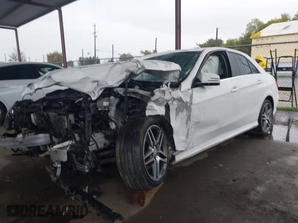 ✅ 2014 Mercedes-Benz E 350 Sport • VIN: WDDHF5KB2EB056990 • Lot: 43713162. Listed on IAAI with Not provided. Free auction sales archive from the USA and detailed vehicle history report at DreamBid. Image 2.