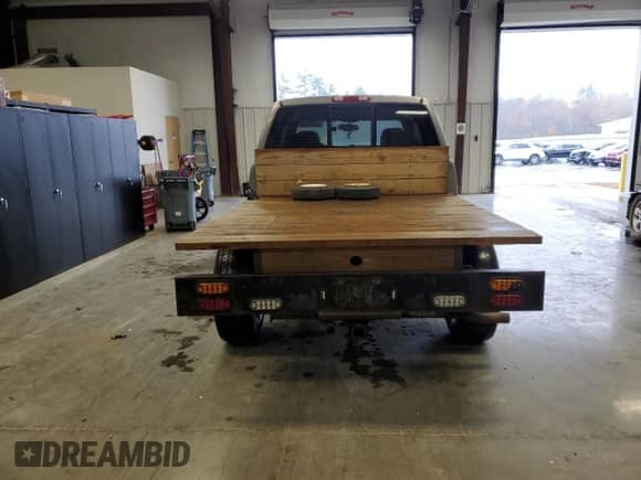 ✅ 2006 Chevrolet Silverado 1500 LS • VIN: 2GCEK19B361143788 • Lot: 78430914. Wystawiony na Copart z przebiegiem Nie podano mil. Skorzystaj z bezpłatnego archiwum sprzedaży aukcyjnych z USA i zobacz szczegółowy raport historii pojazdu na DreamBid. Zdjęcie 6.