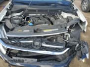 ✅ 2022 Volkswagen Taos SEL • VIN: 3VV2X7B25NM033982 • Lot: 85552945. Wystawiony na Copart z przebiegiem 60 014 mil. Bezpłatny archiwum sprzedaży aukcyjnych z USA i szczegółowy raport historii pojazdu na DreamBid. Zdjęcie 11.