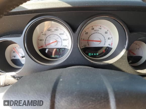 ✅ 2013 Dodge Challenger Rallye Redline • VIN: 2C3CDYAG2DH601069 • Lot: 42184565. Wystawiony na Copart z przebiegiem 144 192 mil. Bezpłatny archiwum sprzedaży aukcyjnych z USA i szczegółowy raport historii pojazdu na DreamBid. Zdjęcie 9.