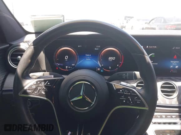 ✅ 2021 Mercedes-Benz E 350 • VIN: W1KZF8DBXMA976924 • Lot: 42471590. Wystawiony na IAAI z przebiegiem 36 504 mil. Bezpłatny archiwum sprzedaży aukcyjnych z USA i szczegółowy raport historii pojazdu na DreamBid. Zdjęcie 7.