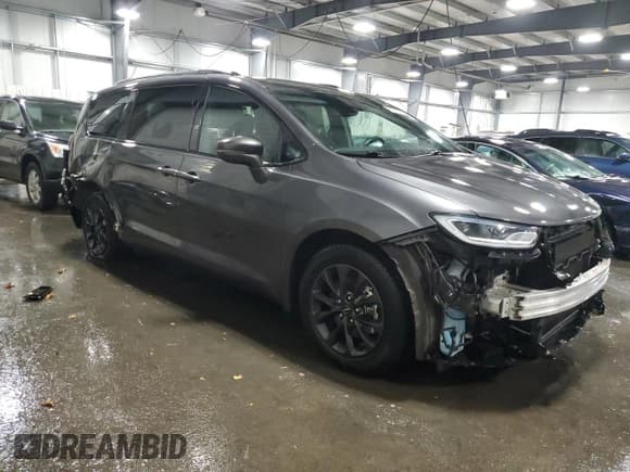 ✅ 2021 Chrysler Pacifica Touring L • VIN: 2C4RC1BG2MR559219 • Lot: 93408405. Listed on Copart with 67,333 mi. Free auction sales archive from the USA and detailed vehicle history report at DreamBid. Image 4.