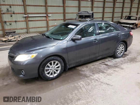 ✅ 2010 Toyota Camry • VIN: 4T1BB3EK3AU112814 • Lot: 90420475. Wystawiony na Copart z przebiegiem 232 900 mil. Bezpłatny archiwum sprzedaży aukcyjnych z USA i szczegółowy raport historii pojazdu na DreamBid. Zdjęcie 1.
