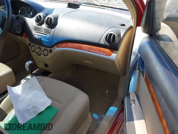 ✅ 2011 Chevrolet Aveo 1LT • VIN: KL1TD5DE2BB135242 • Lot: 41676694. Wystawiony na IAAI z przebiegiem 131 137 mil. Bezpłatny archiwum sprzedaży aukcyjnych z USA i szczegółowy raport historii pojazdu na DreamBid. Zdjęcie 5.