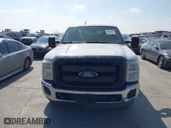 ✅ 2015 Ford F-250 XL • VIN: 1FT7W2ATXFEA51244 • Lot: 41800985. Listed on IAAI with 230,392 mi. Free auction sales archive from the USA and detailed vehicle history report at DreamBid. Image 13.
