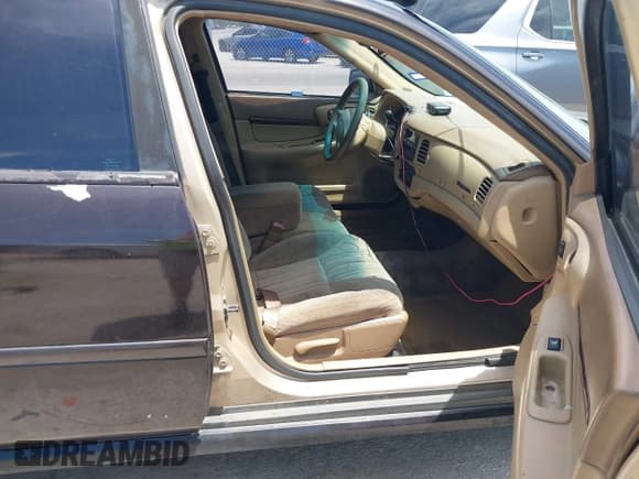 ✅ 2000 Chevrolet Impala • VIN: 2G1WF52E7Y9276085 • Lot: 42321302. Wystawiony na IAAI z przebiegiem Nie podano. Bezpłatny archiwum sprzedaży aukcyjnych z USA i szczegółowy raport historii pojazdu na DreamBid. Zdjęcie 5.