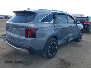 ✅ 2025 Kia Sorento S • VIN: 5XYRL4JC6SG337400 • Лот: 43512768. Опубликован ранее на IAAI с пробегом 10 681 миль. Бесплатный доступ к архиву аукционных продаж из США и подробный отчёт об истории автомобиля на DreamBid. Изображение 4.