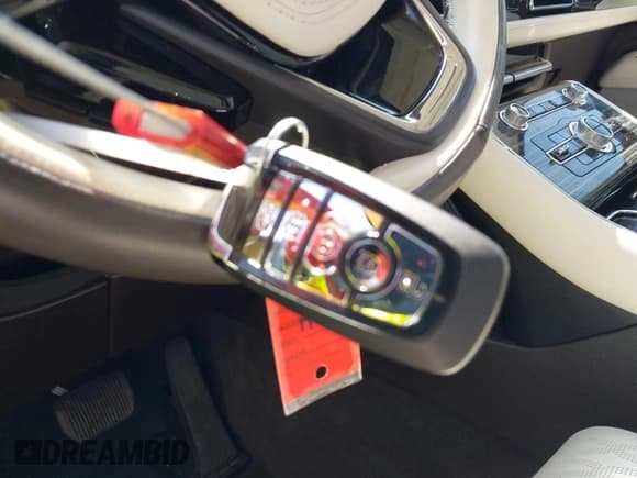 ✅ 2023 Lincoln Aviator Black Label • VIN: 5LM5J9XC1PGL26469 • Лот: 42347331. Опубликован ранее на IAAI с пробегом 10 519 миль. Бесплатный доступ к архиву аукционных продаж из США и подробный отчёт об истории автомобиля на DreamBid. Изображение 11.