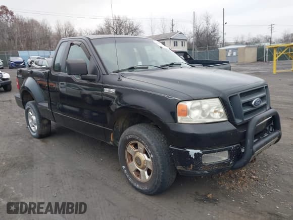✅ 2005 Ford F-150 STX • VIN: 1FTRF04WX5KD95935 • Lot: 43658586. Wystawiony na IAAI z przebiegiem 339 572 mil. Bezpłatny archiwum sprzedaży aukcyjnych z USA i szczegółowy raport historii pojazdu na DreamBid. Zdjęcie 1.