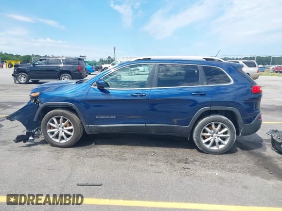✅ 2018 Jeep Cherokee Limited • VIN: 1C4PJMDB2JD617487 • Lot: 42301569. Listed on IAAI with 133,577 mi. Free auction sales archive from the USA and detailed vehicle history report at DreamBid. Image 15.